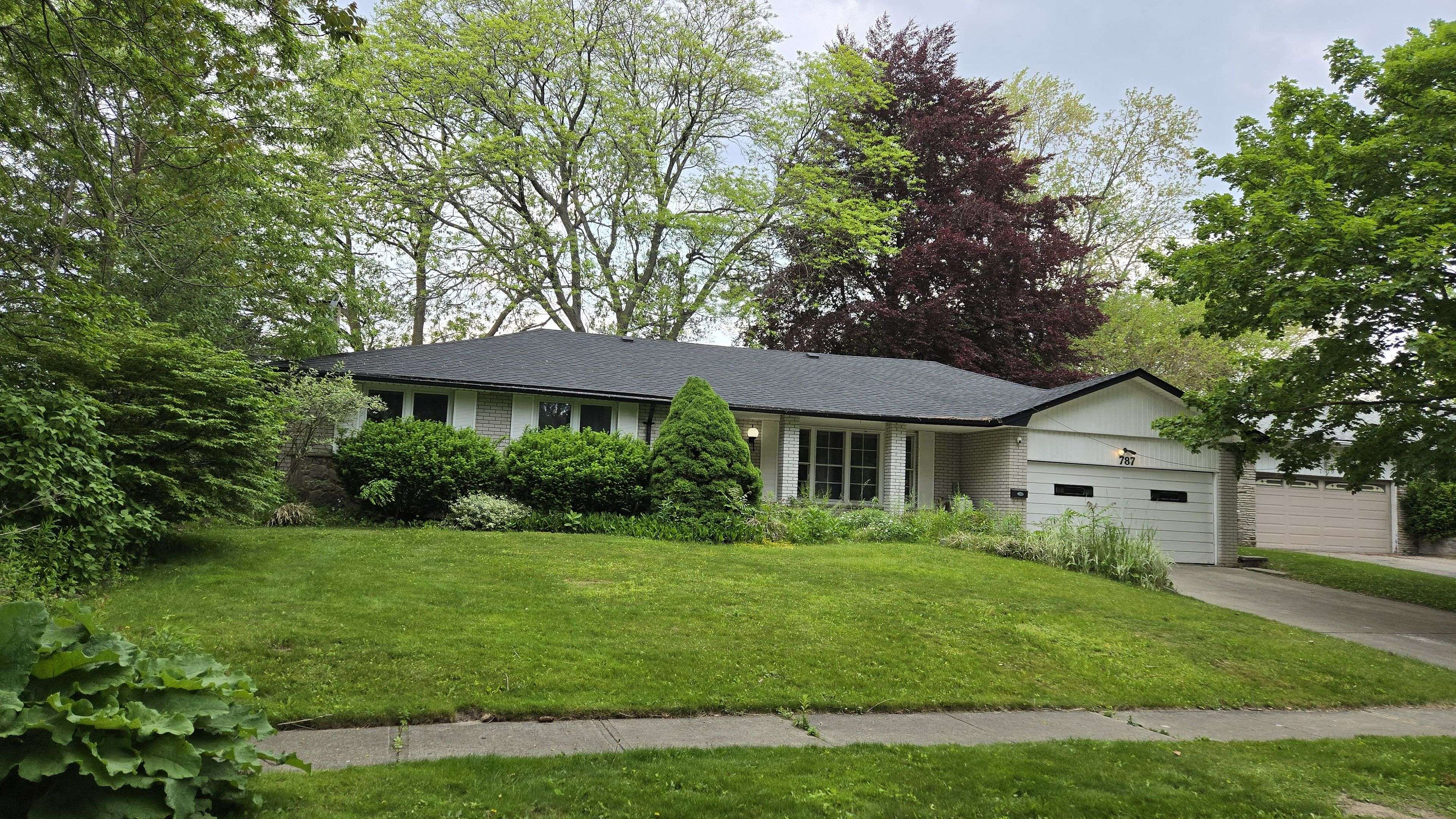 Mississauga, ON L5H 1E5,787 Dack BLVD