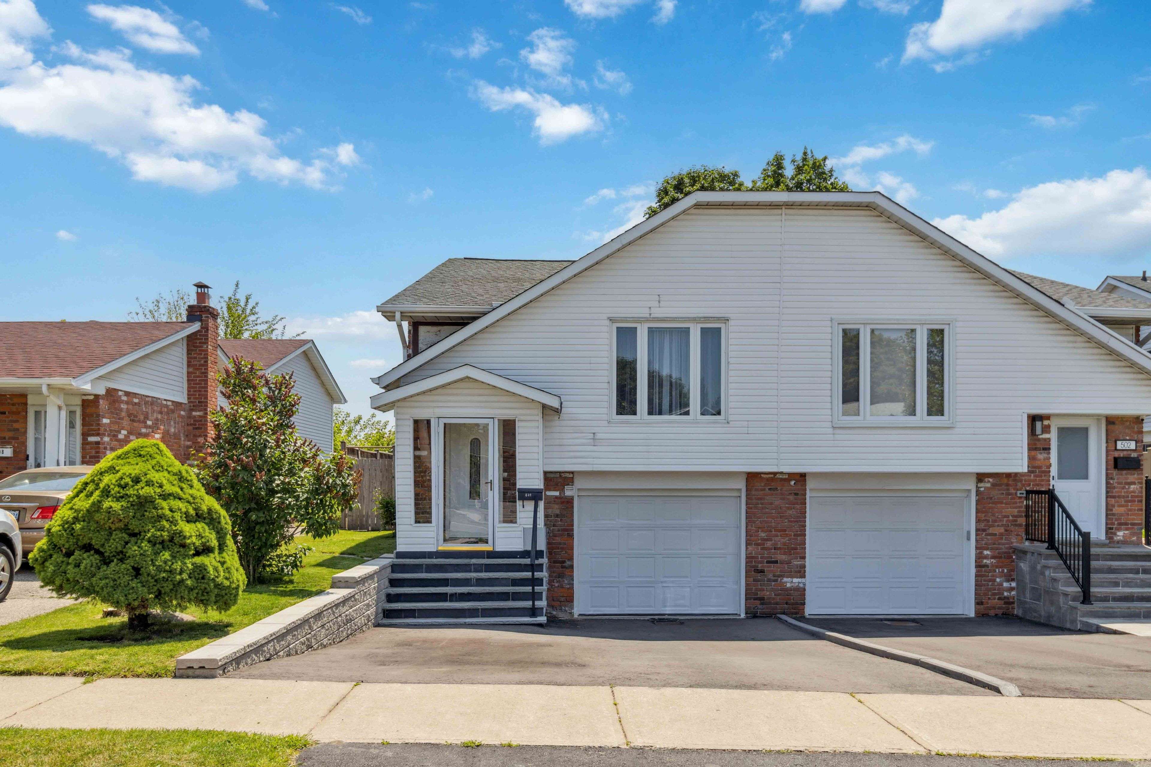 504 Galedowns CT, Mississauga, ON L5A 3H9