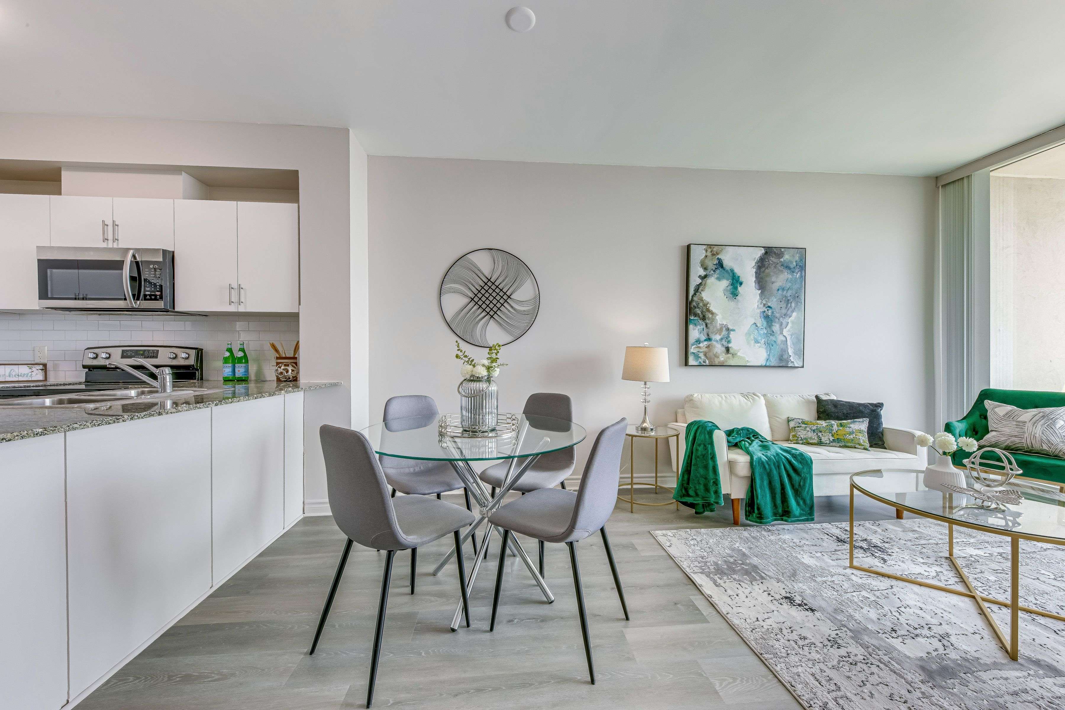 Mississauga, ON L5B 0B9,3504 Hurontario ST #2303