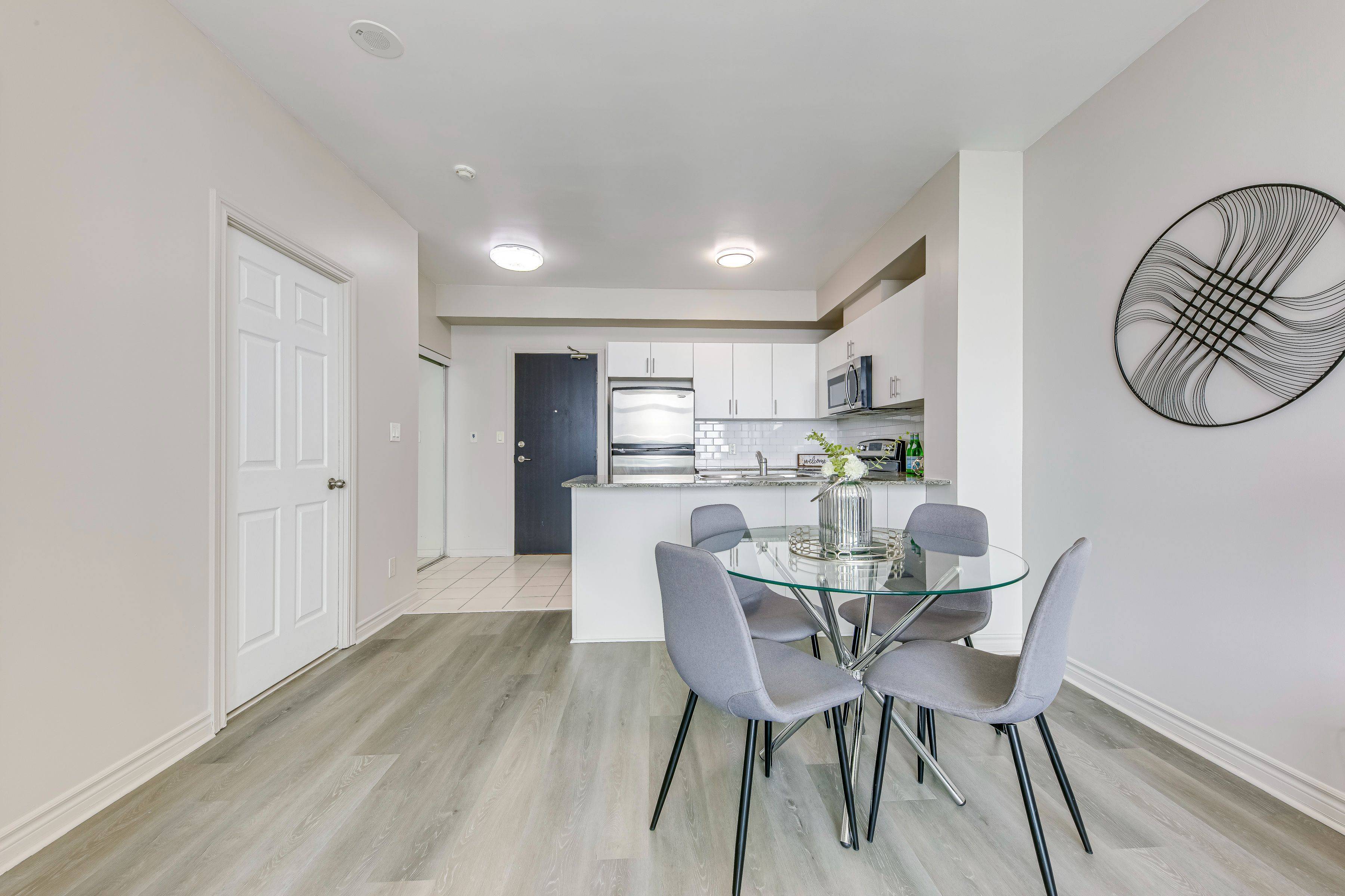 Mississauga, ON L5B 0B9,3504 Hurontario ST #2303