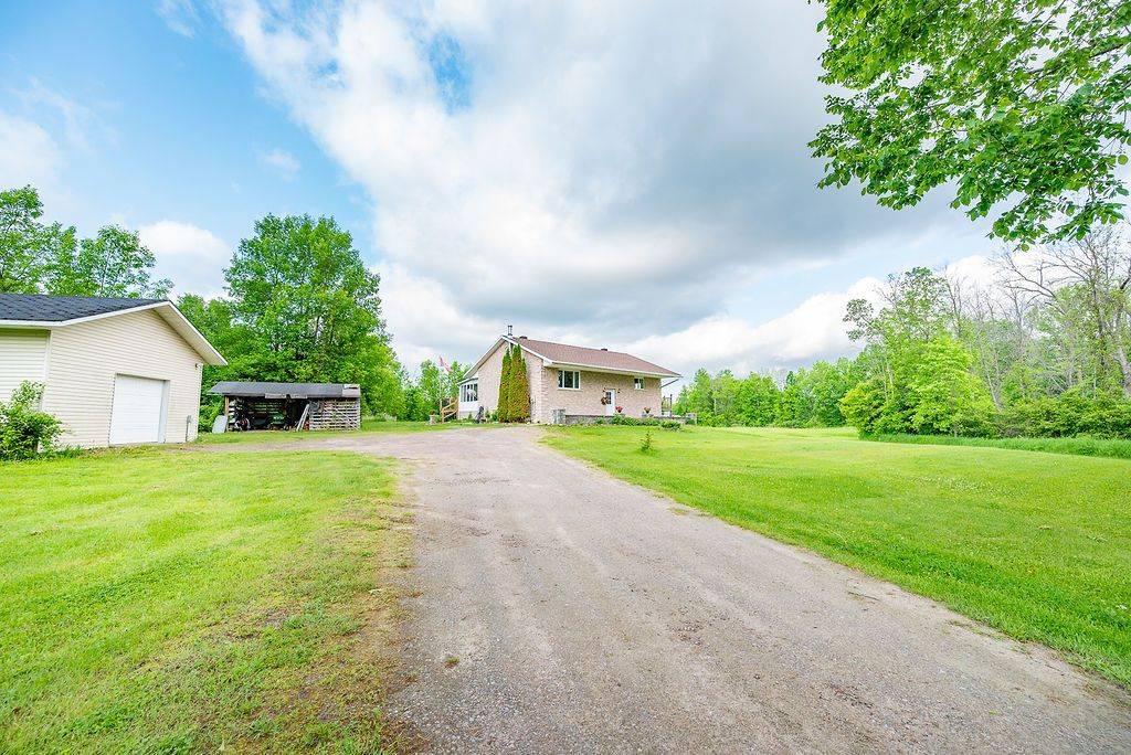 345 Finchley RD, Whitewater Region, ON K8A 6W2