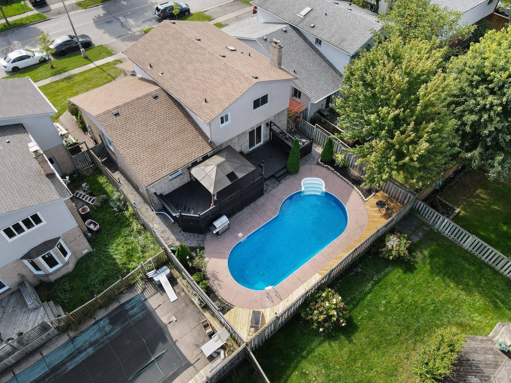 Thorold, ON L2V 4Y4,24 Keefer RD