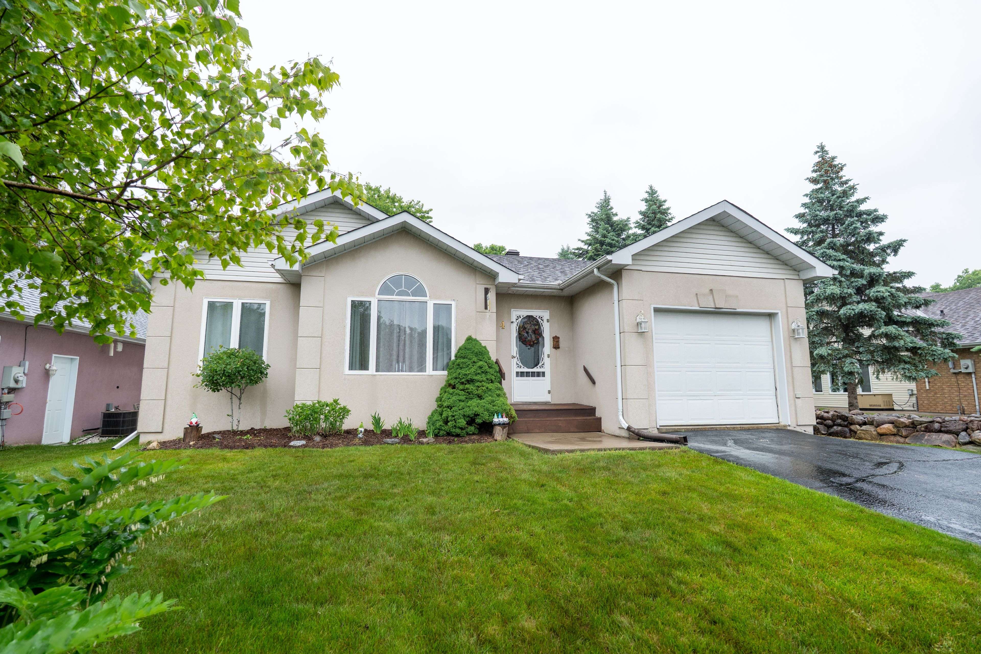 4 Barry ST, South Stormont, ON K0C 1P0