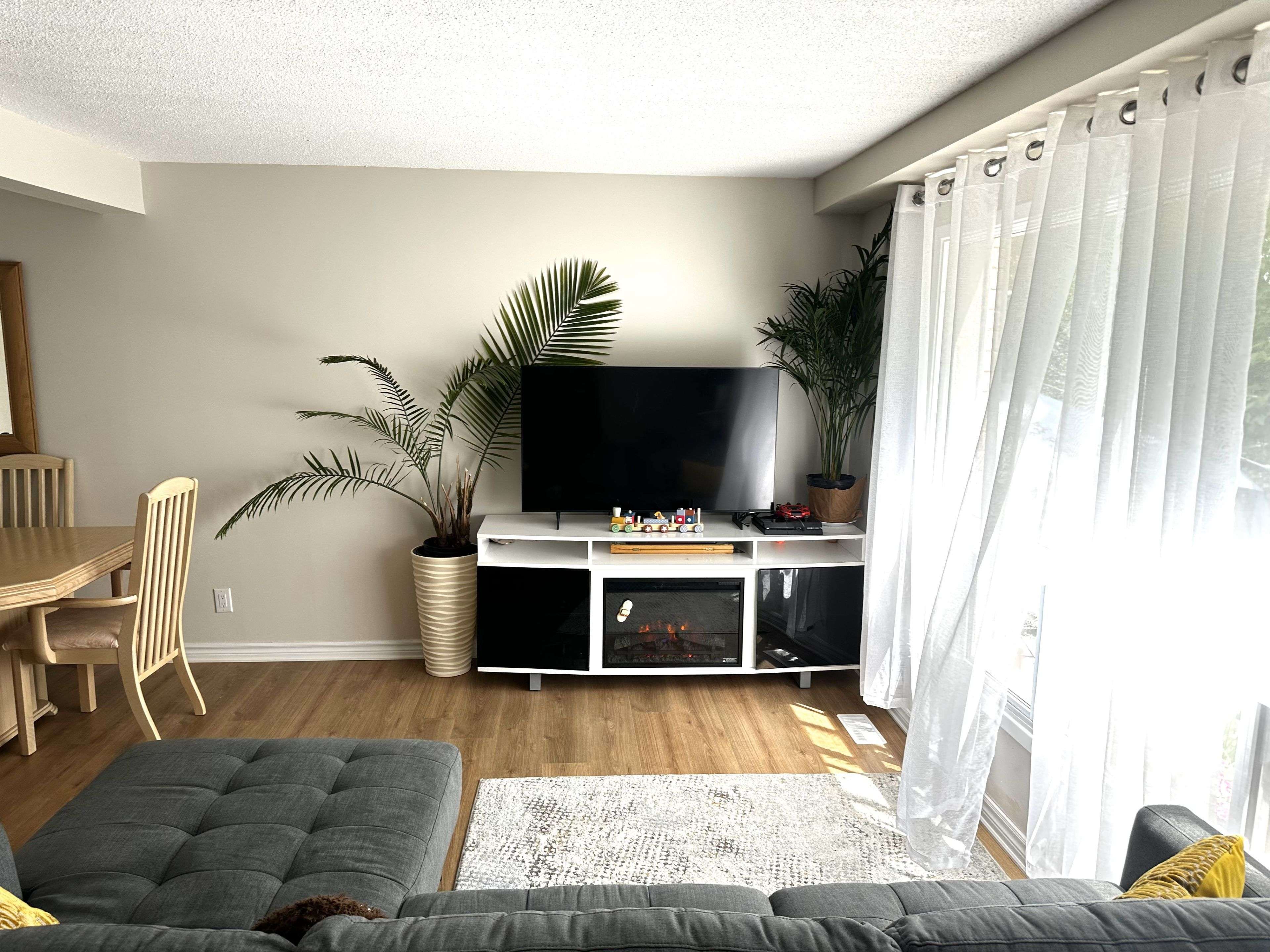 London South, ON N6C 5K3,355 Sandringham CRES #19