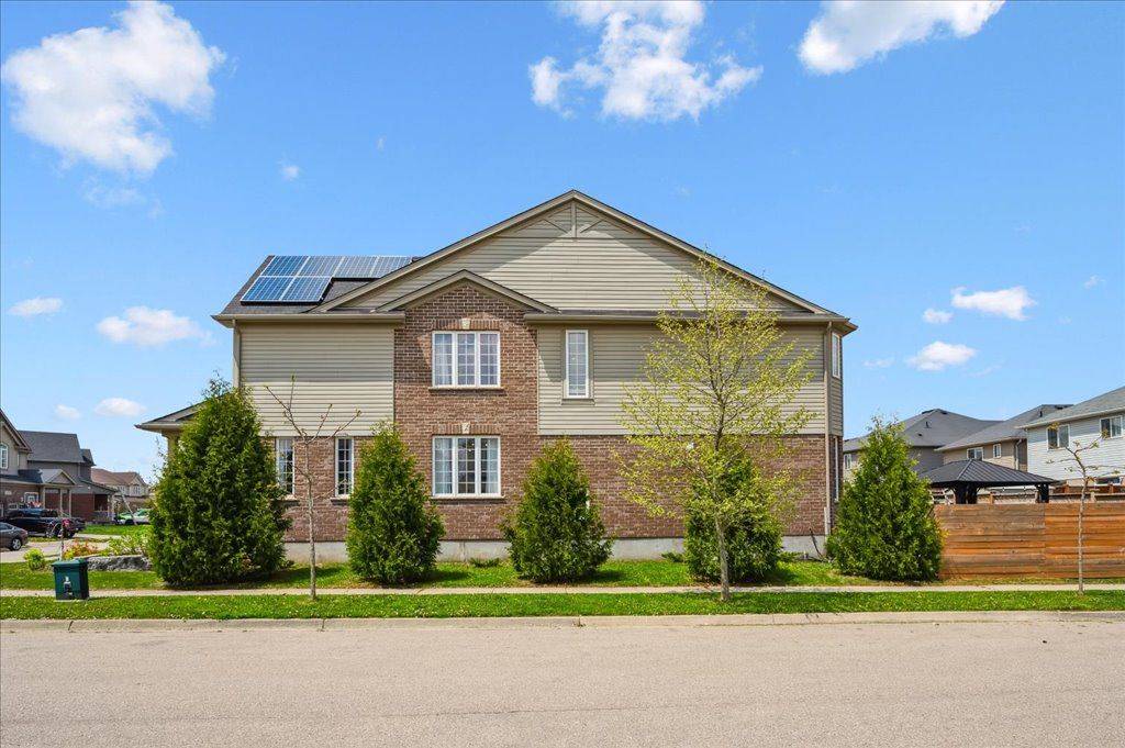 Waterloo, ON N2T 0B5,389 Bamberg CRES