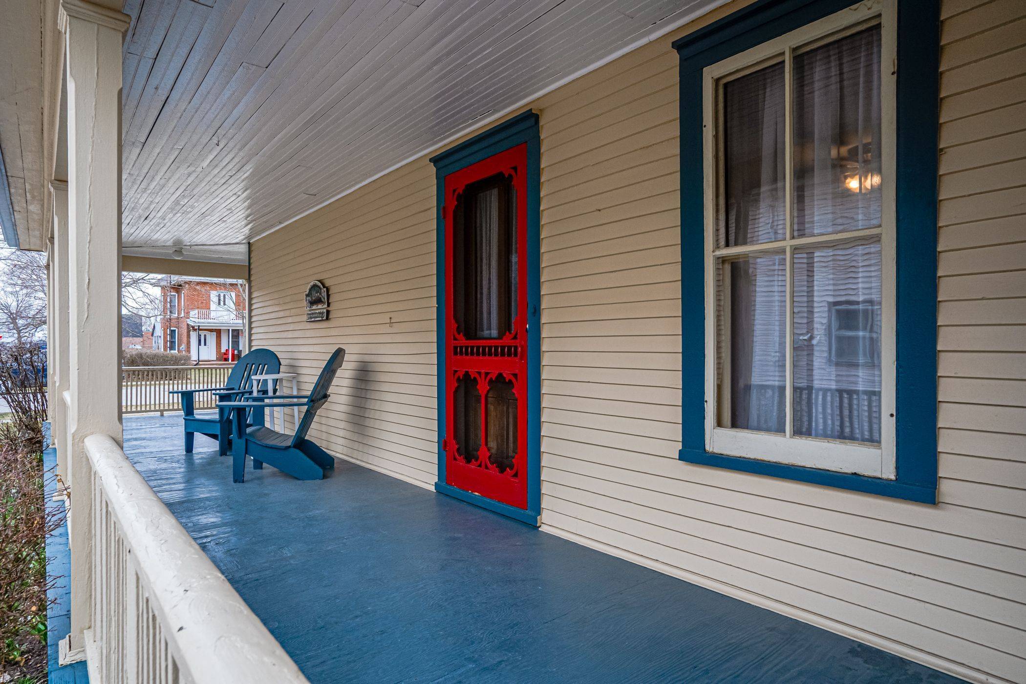 Norfolk, ON N0E 1M0,52 Ellis ST