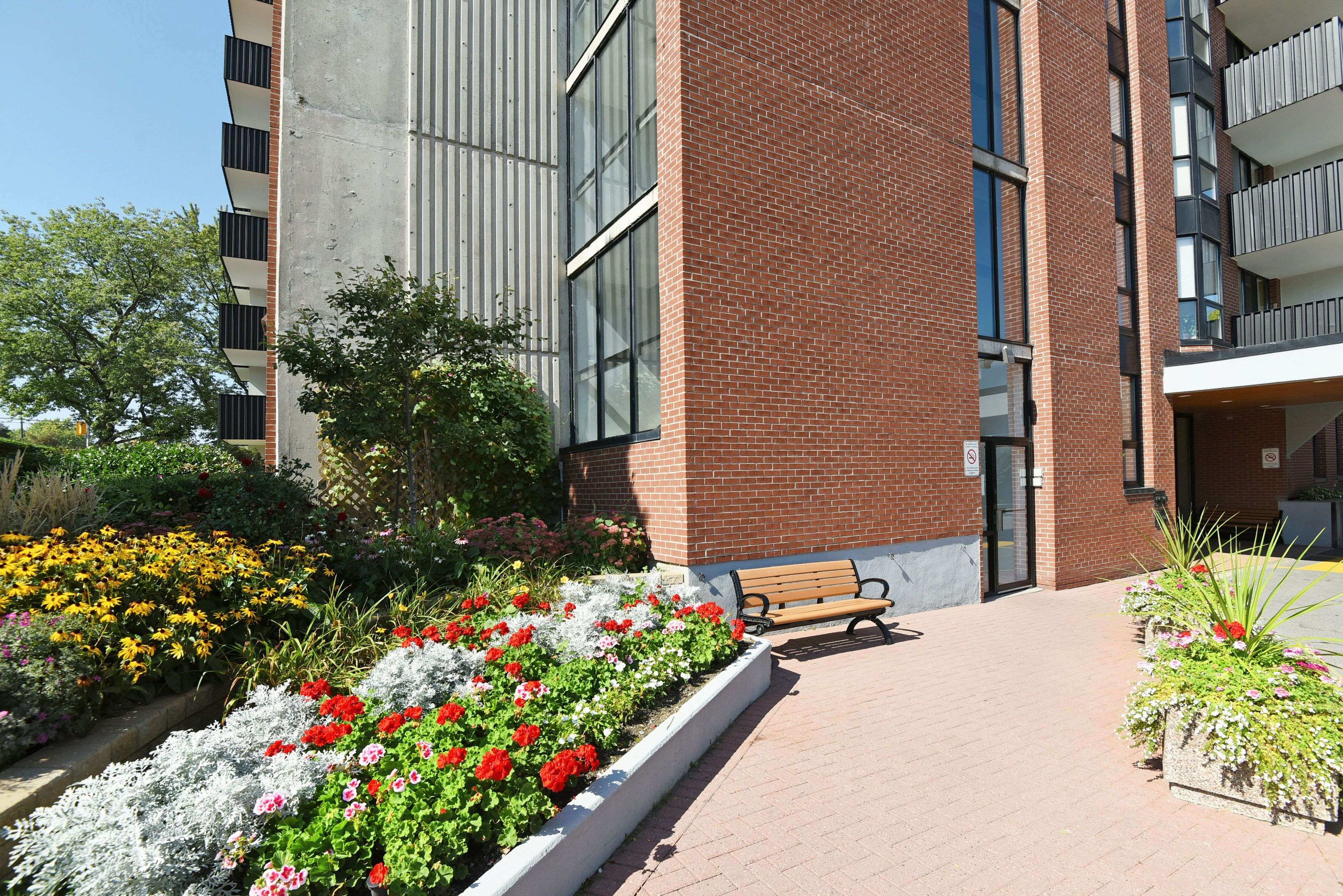 Billings Bridge - Riverside Park And Area, ON K1V 8W6,2951 Riverside DR #810
