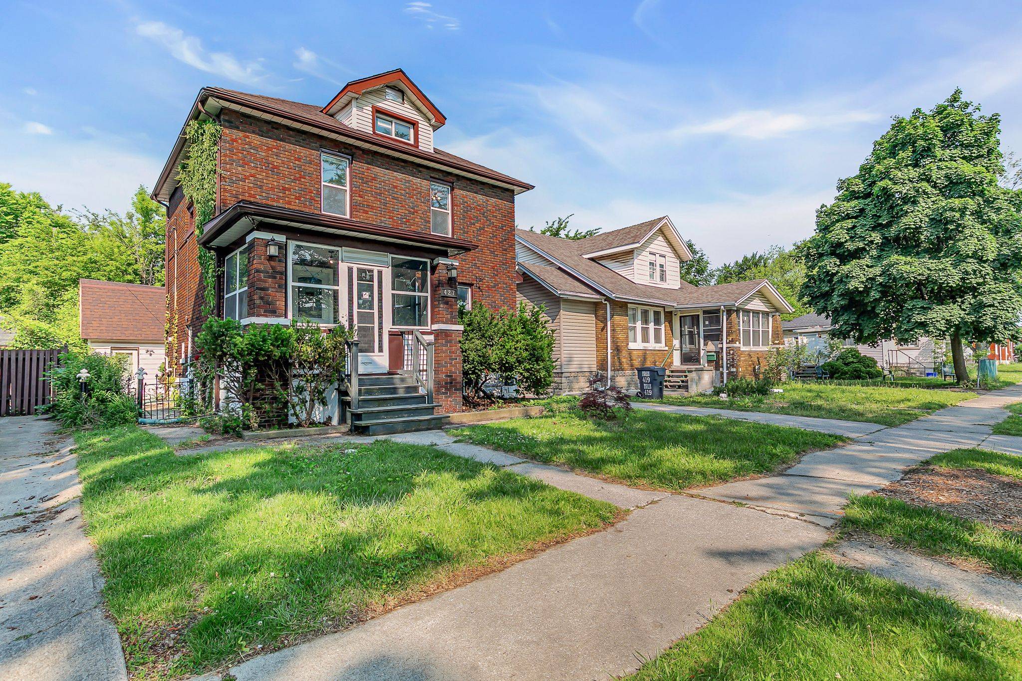 Windsor, ON N9C 2M3,427 Indian RD