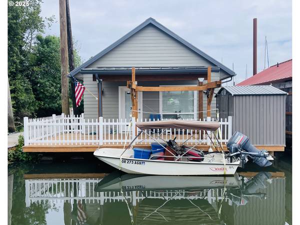 34326 SE Johnsons Landing RD #E-1, Scappoose, OR 97056