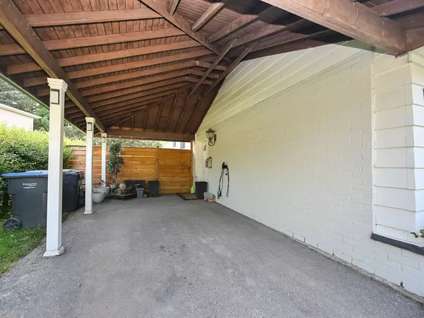 Mississauga, ON L4X 1Z6,1360 Glen Rutley CIR