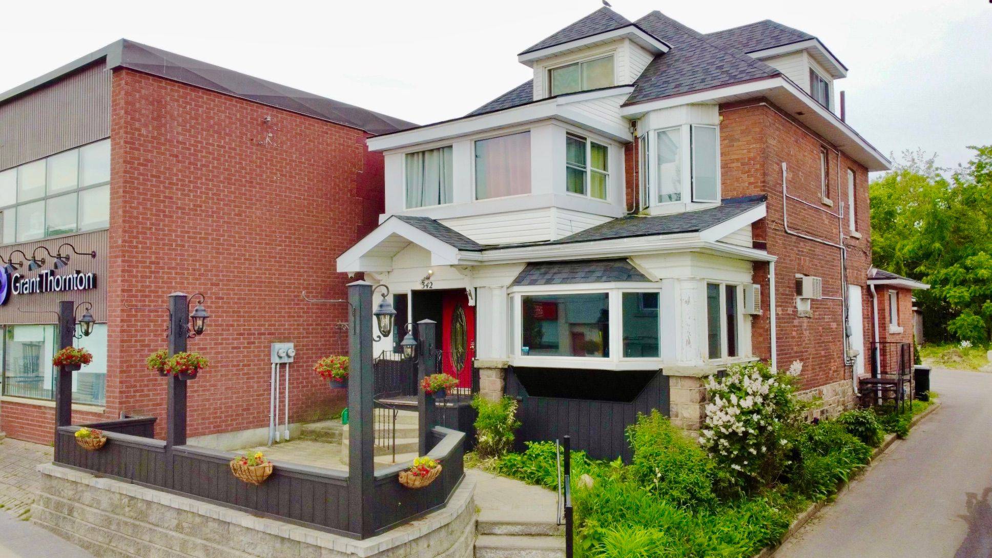 Midland, ON L4R 3M8,342 King ST