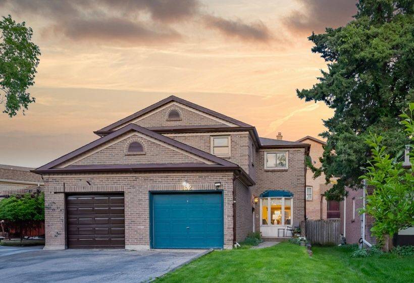 132 Stillwater CRES, Toronto C07, ON M2R 3S2