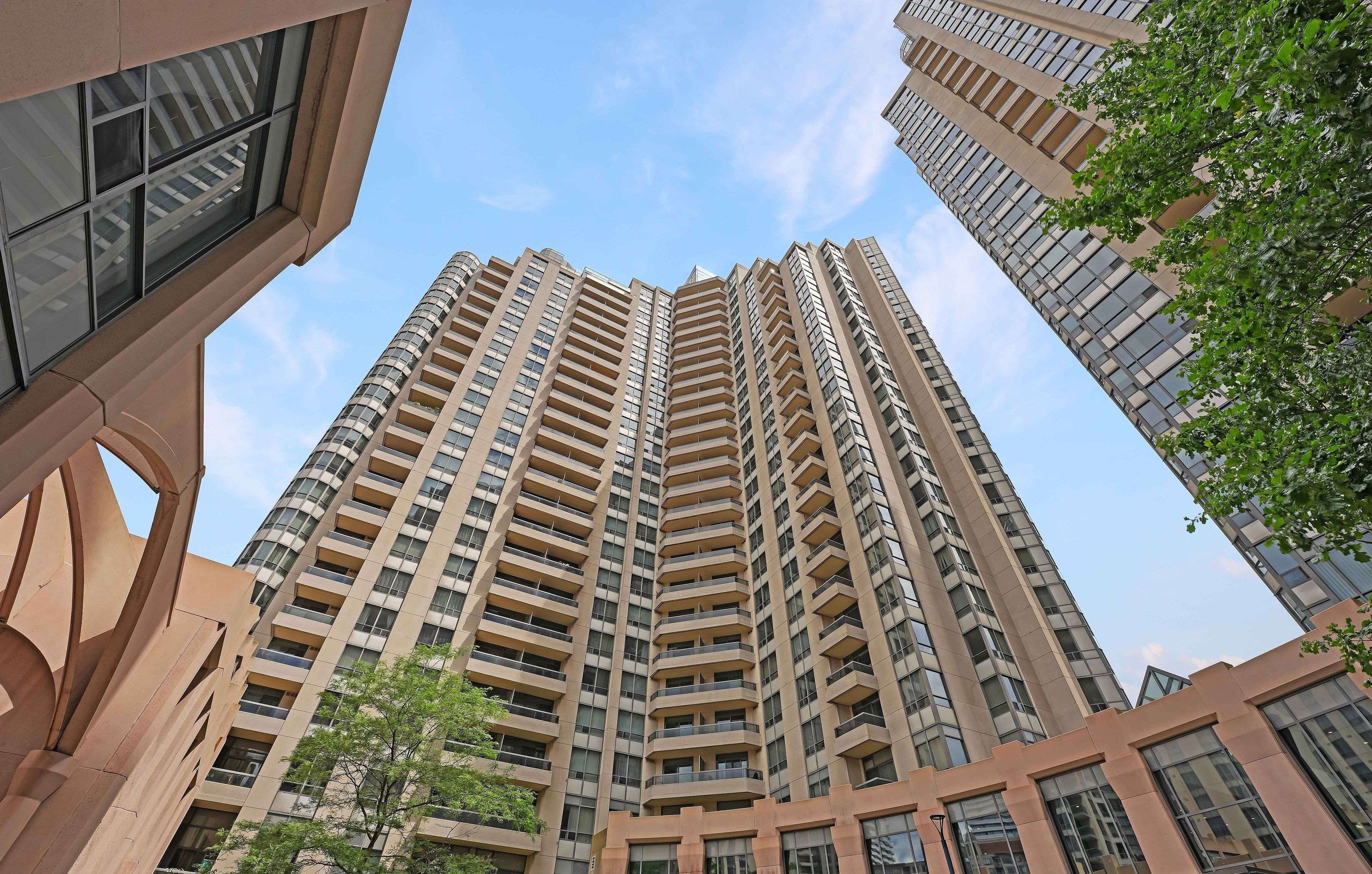 15 Northtown WAY #1327, Toronto C14, ON M2N 7L5