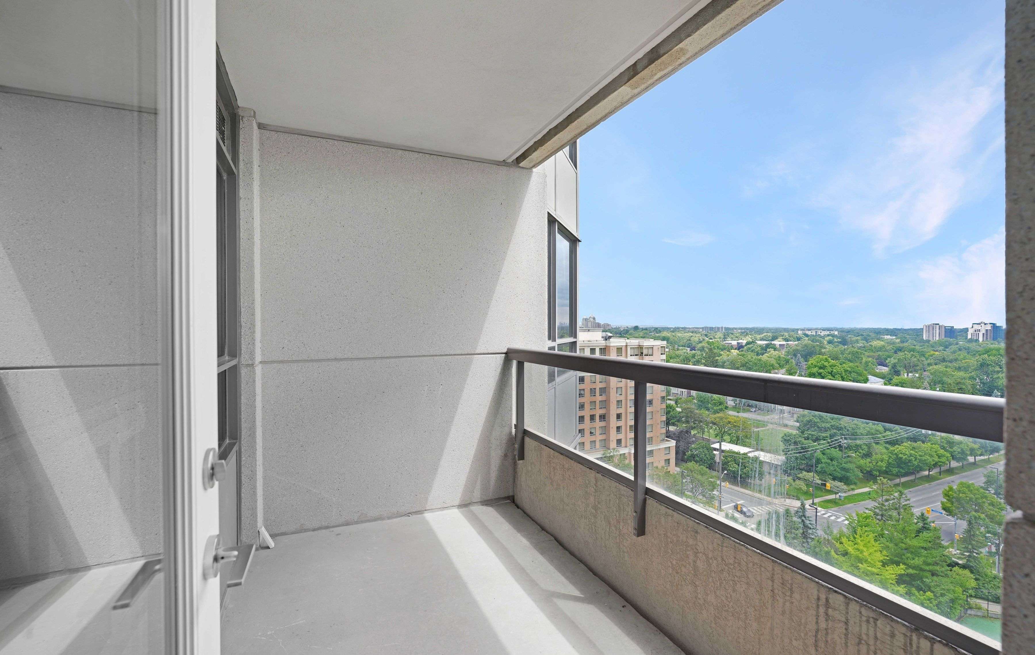 Toronto C14, ON M2N 7L5,15 Northtown WAY #1327