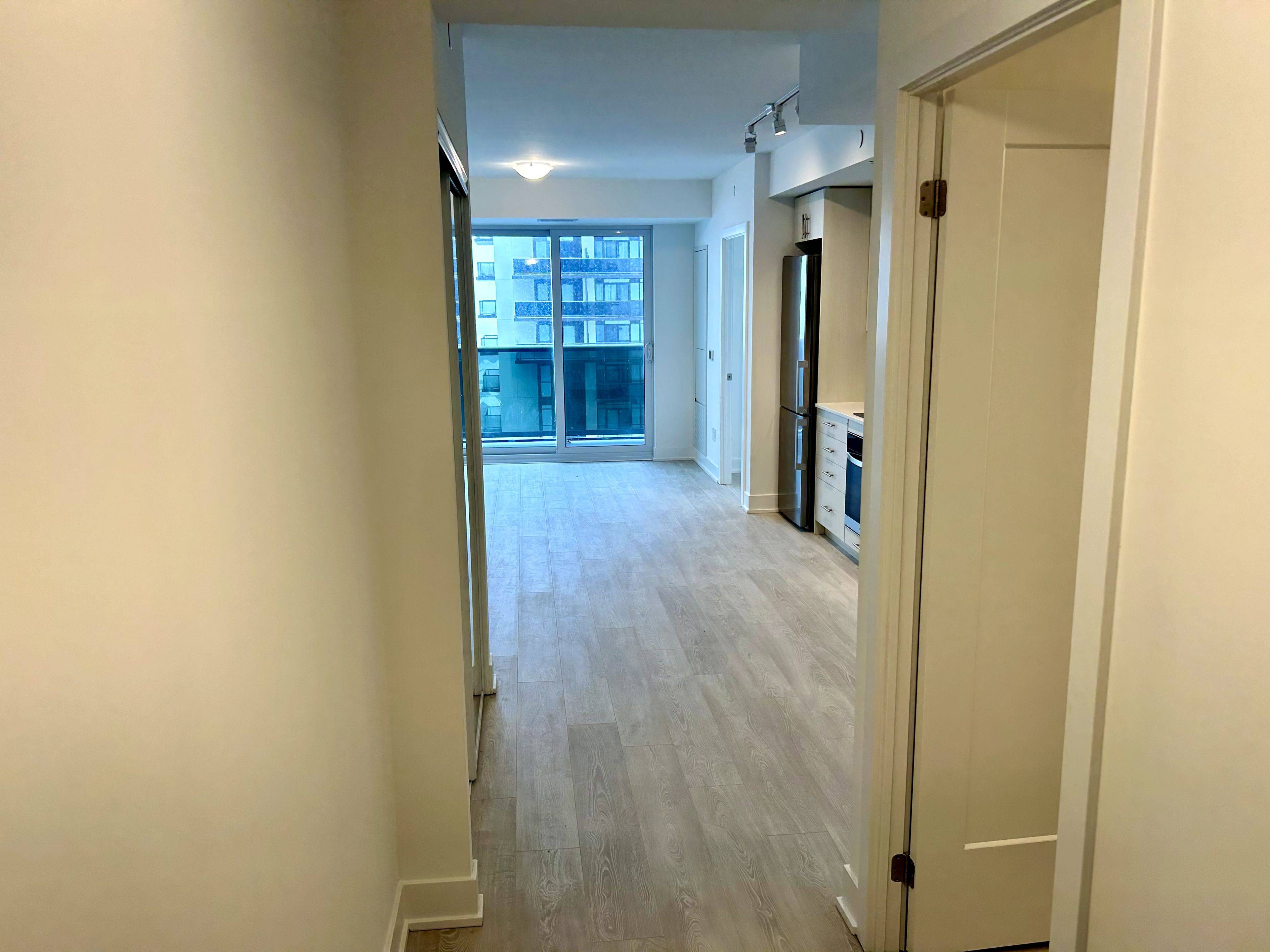 Oshawa, ON L1L 0W3,2545 Simcoe ST N #2015