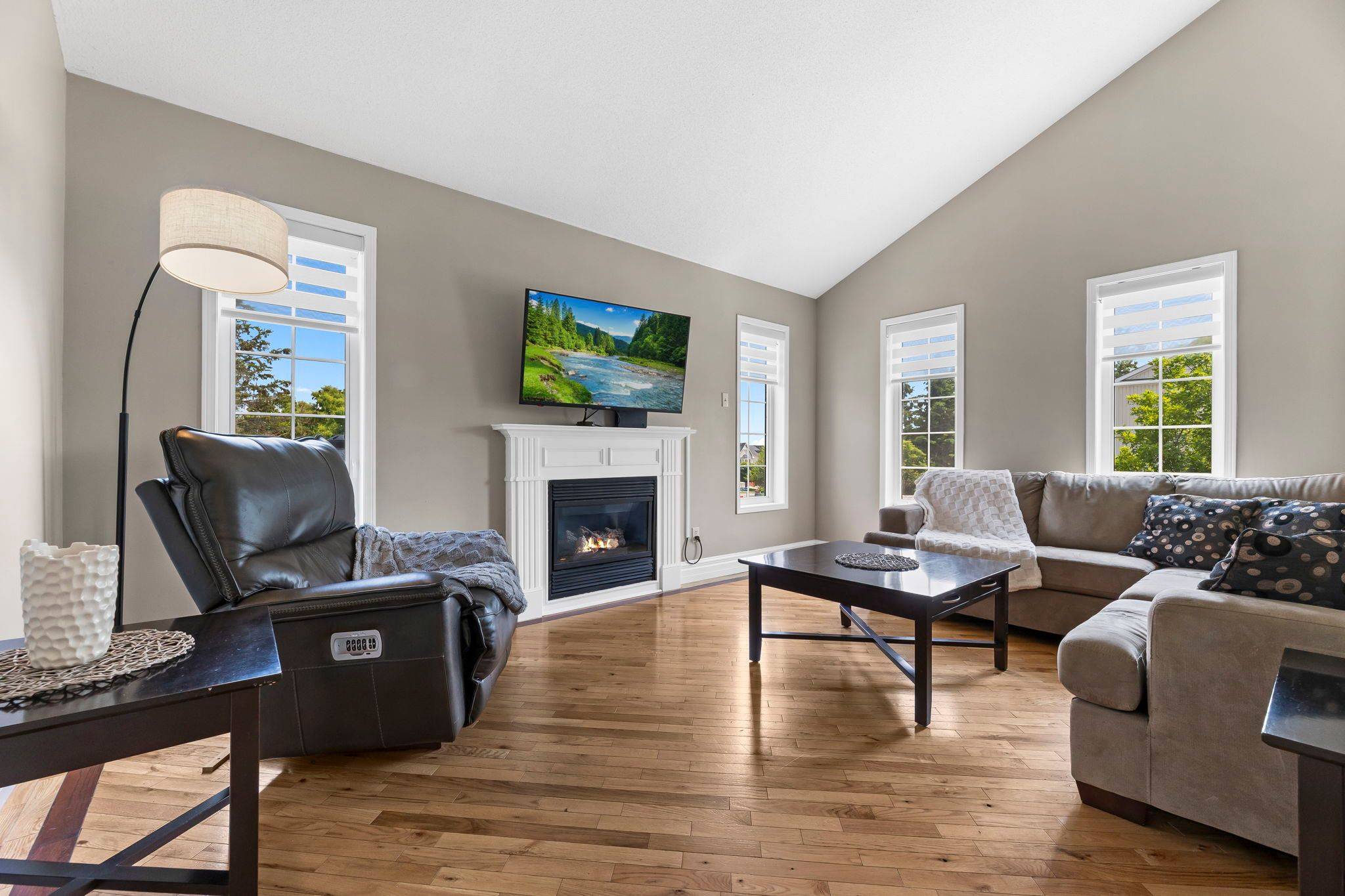 Oshawa, ON L1K 2X7,1151 Ashgrove CRES