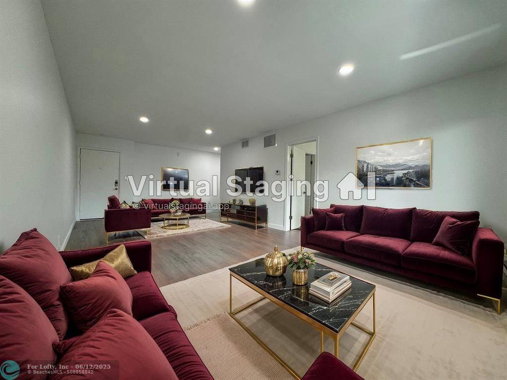 Wilton Manors, FL 33305,119 NE 19th Ct  #207G