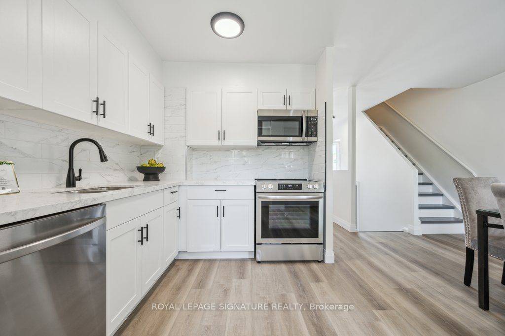 Markham, ON L3T 1Z1,1856 John ST