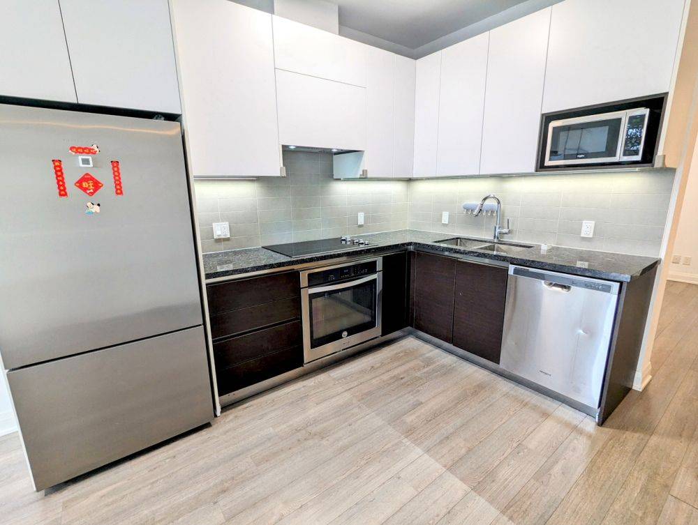 Markham, ON L6G 0G2,15 Water Walk DR #317