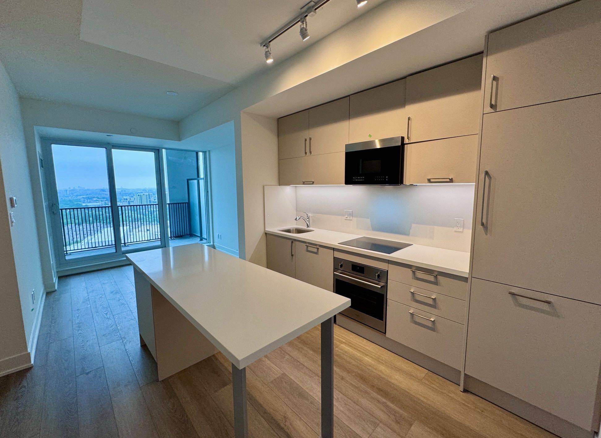 Markham, ON L6G 0H8,56 Andre De Grasse ST #2314