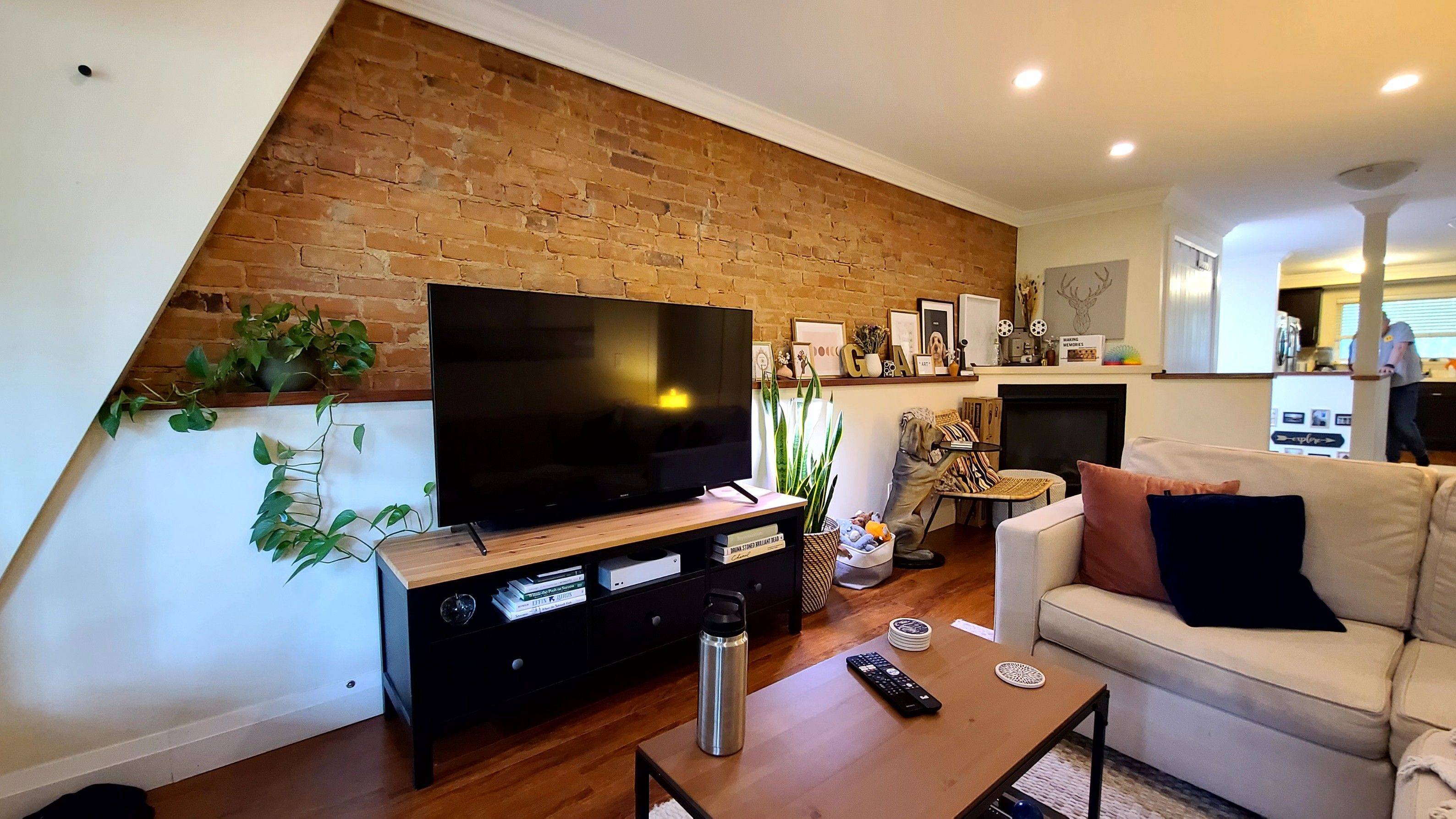 45 Jerome ST #3rd Flr, Toronto W02, ON M6P 1H8