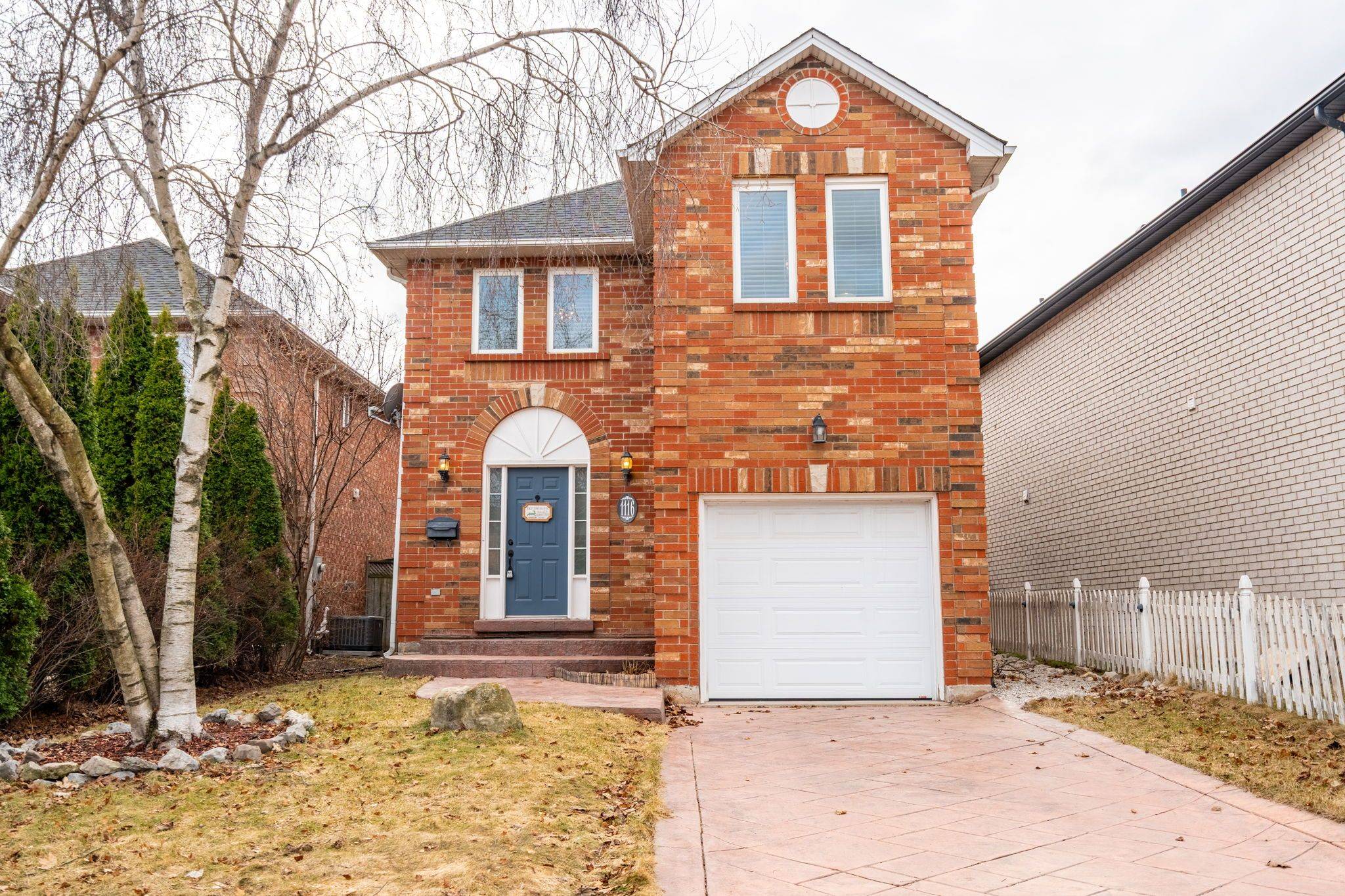 1116 Cedarwood PL, Burlington, ON L7T 4K6
