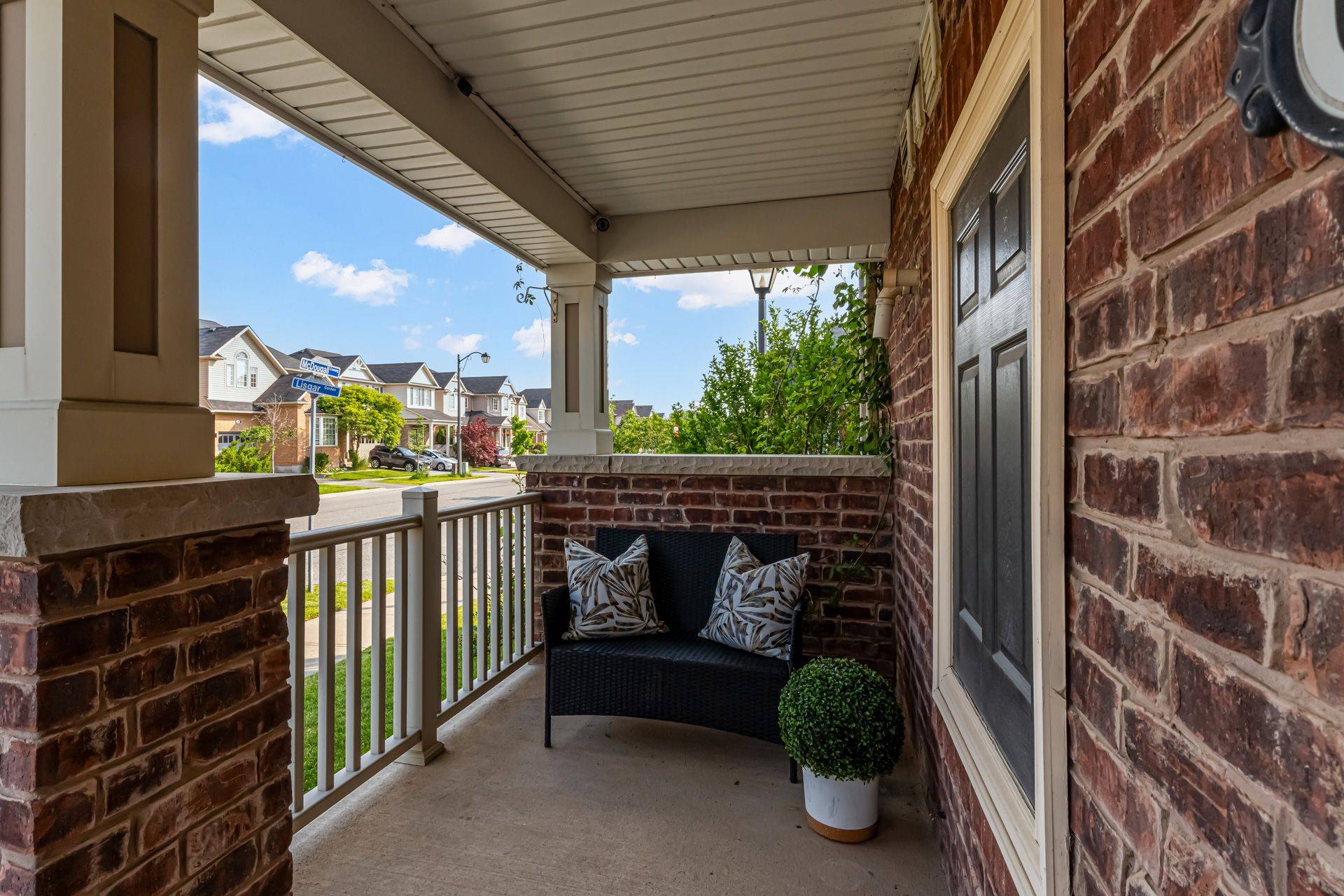 Milton, ON L9T 0P3,664 Scott BLVD