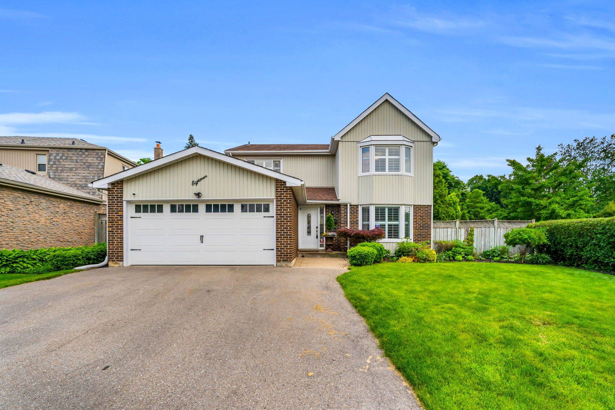 18 Mansfield ST, Brampton, ON L6S 2Y4