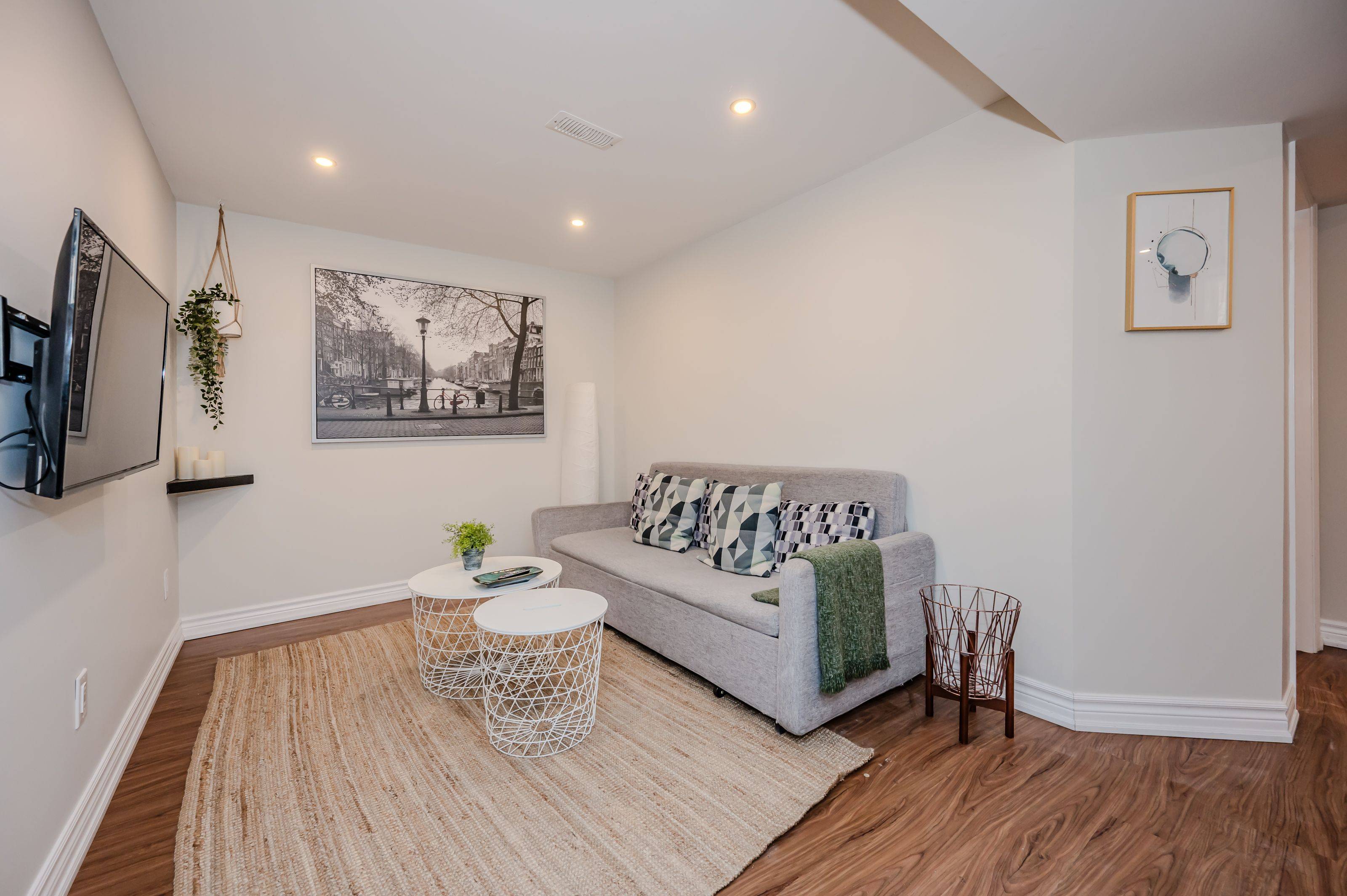 Toronto W09, ON M9R 3S3,12 Arkley CRES #2