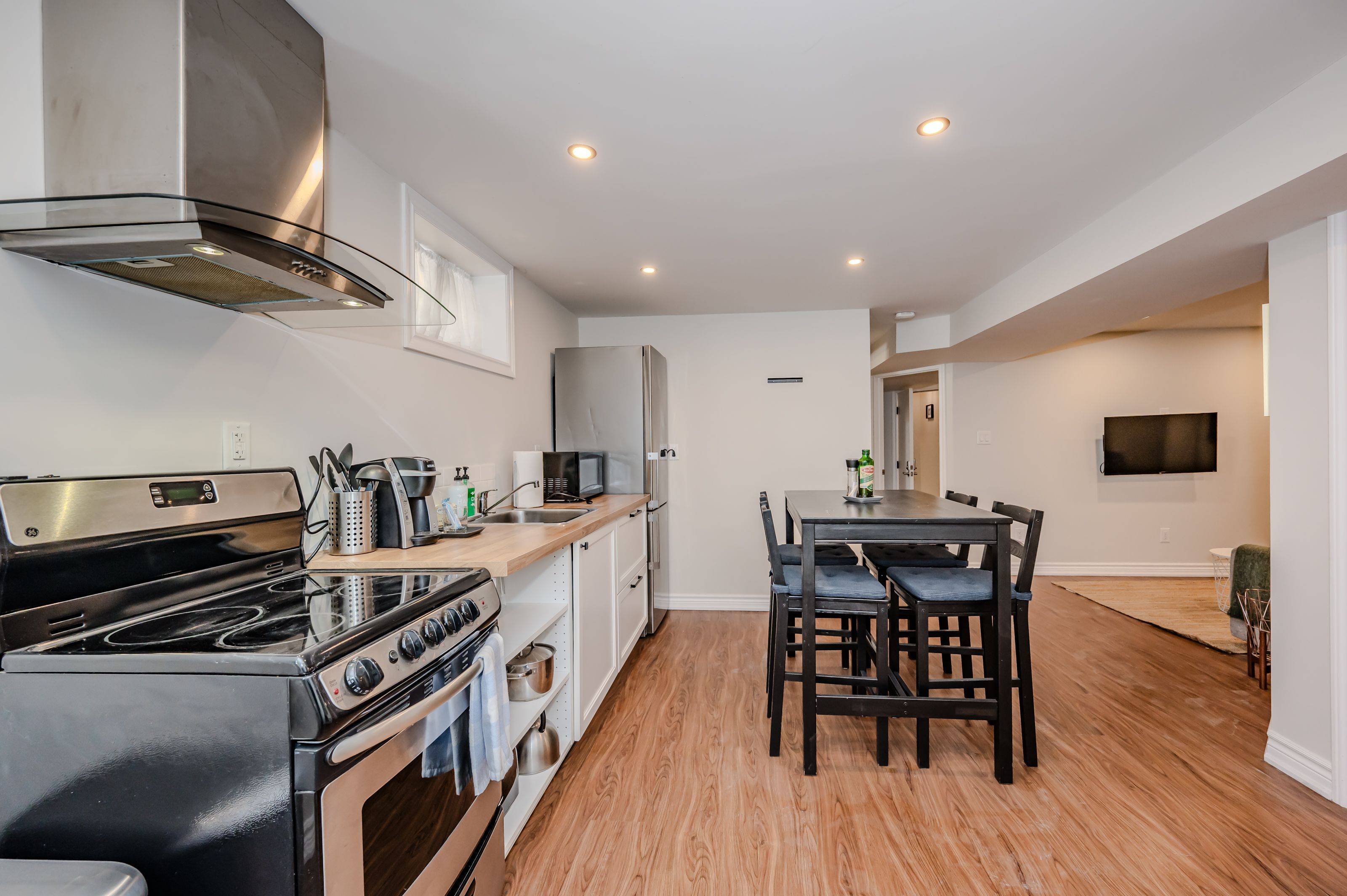 Toronto W09, ON M9R 3S3,12 Arkley CRES #2
