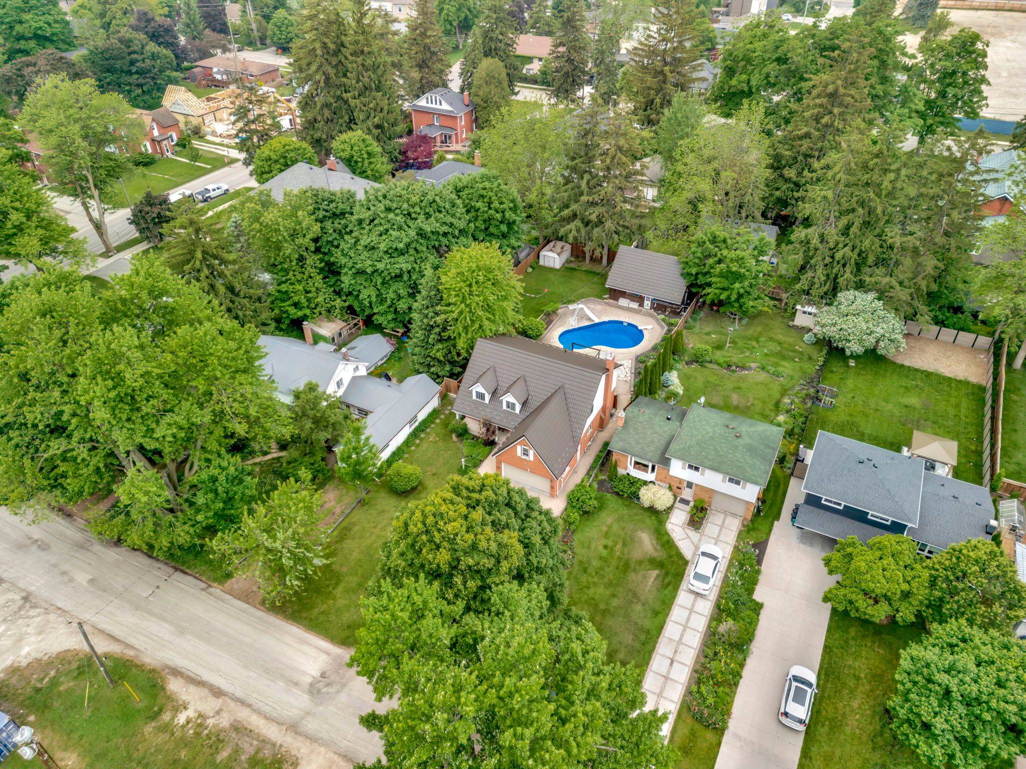 Centre Wellington, ON N1M 1X7,145 ALBERT ST E