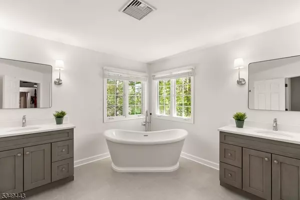 2 Linsey Ct, Mendham Twp., NJ 07945