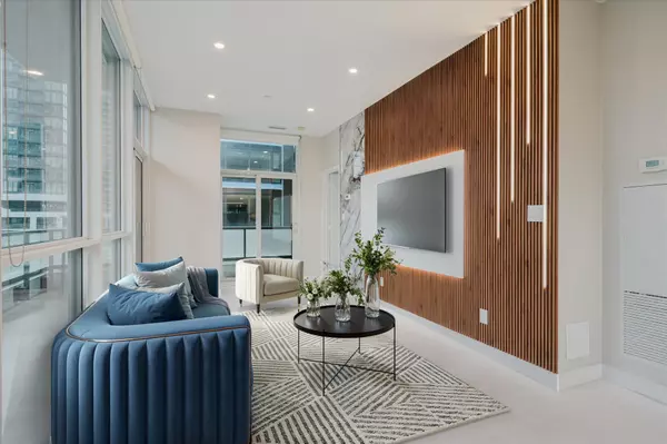 50 Ordnance ST #402, Toronto C01, ON M6K 1A2