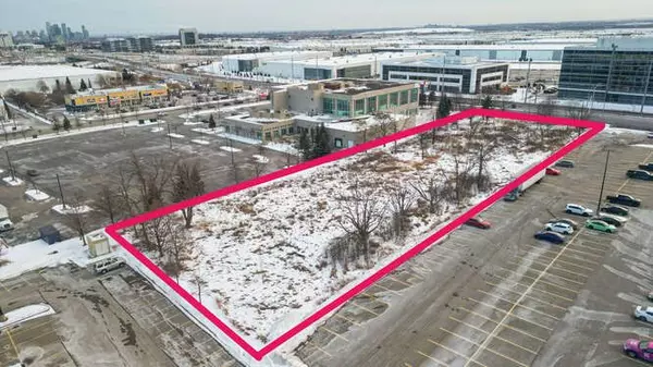 Mississauga, ON L5T 2Z4,6405 Hurontario ST #114
