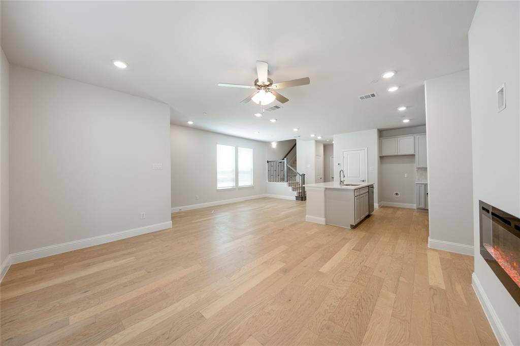 Rowlett, TX 75088,7862 Bayside Drive