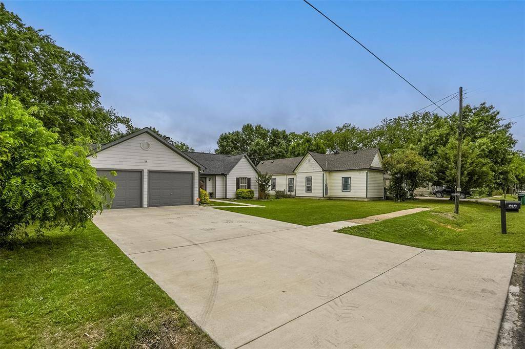 Waxahachie, TX 75165,212 Briggs Street