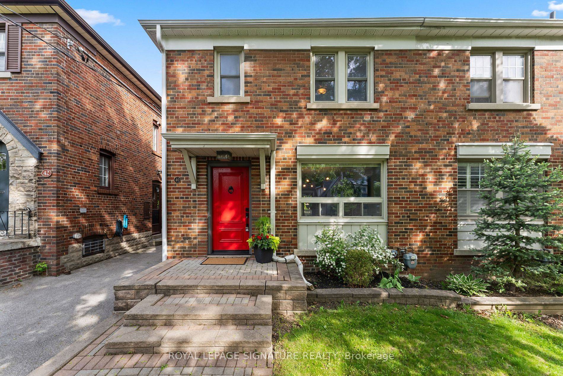 Toronto C11, ON M4G 1G3,40 Southvale DR