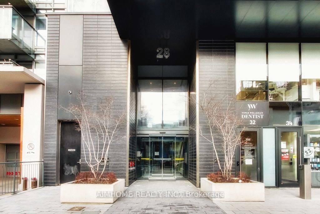 Toronto C08, ON M4Y 0C4,28 Wellesley ST E #1702