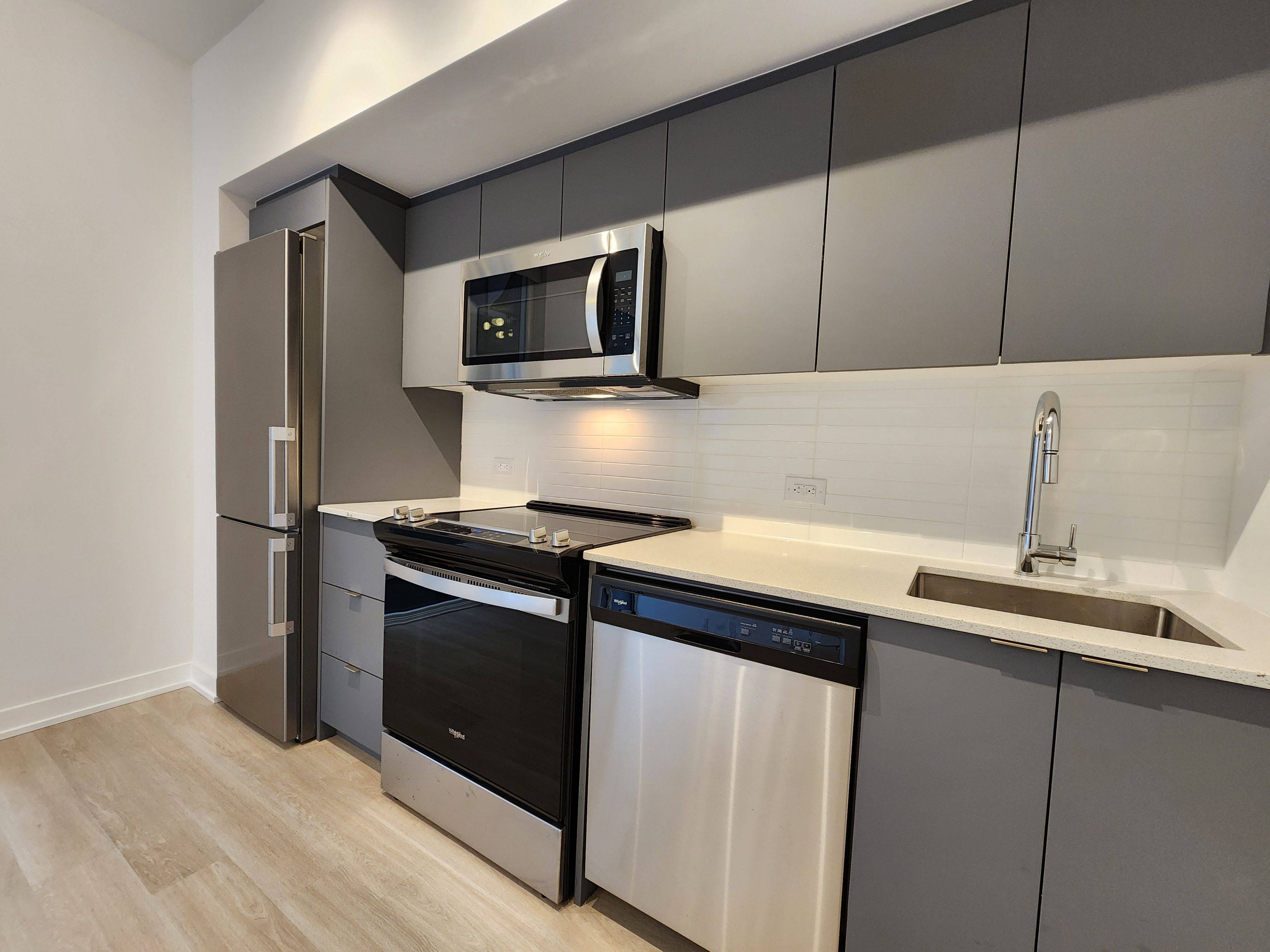 Toronto C06, ON M3H 0E3,30 Tretti WAY #905