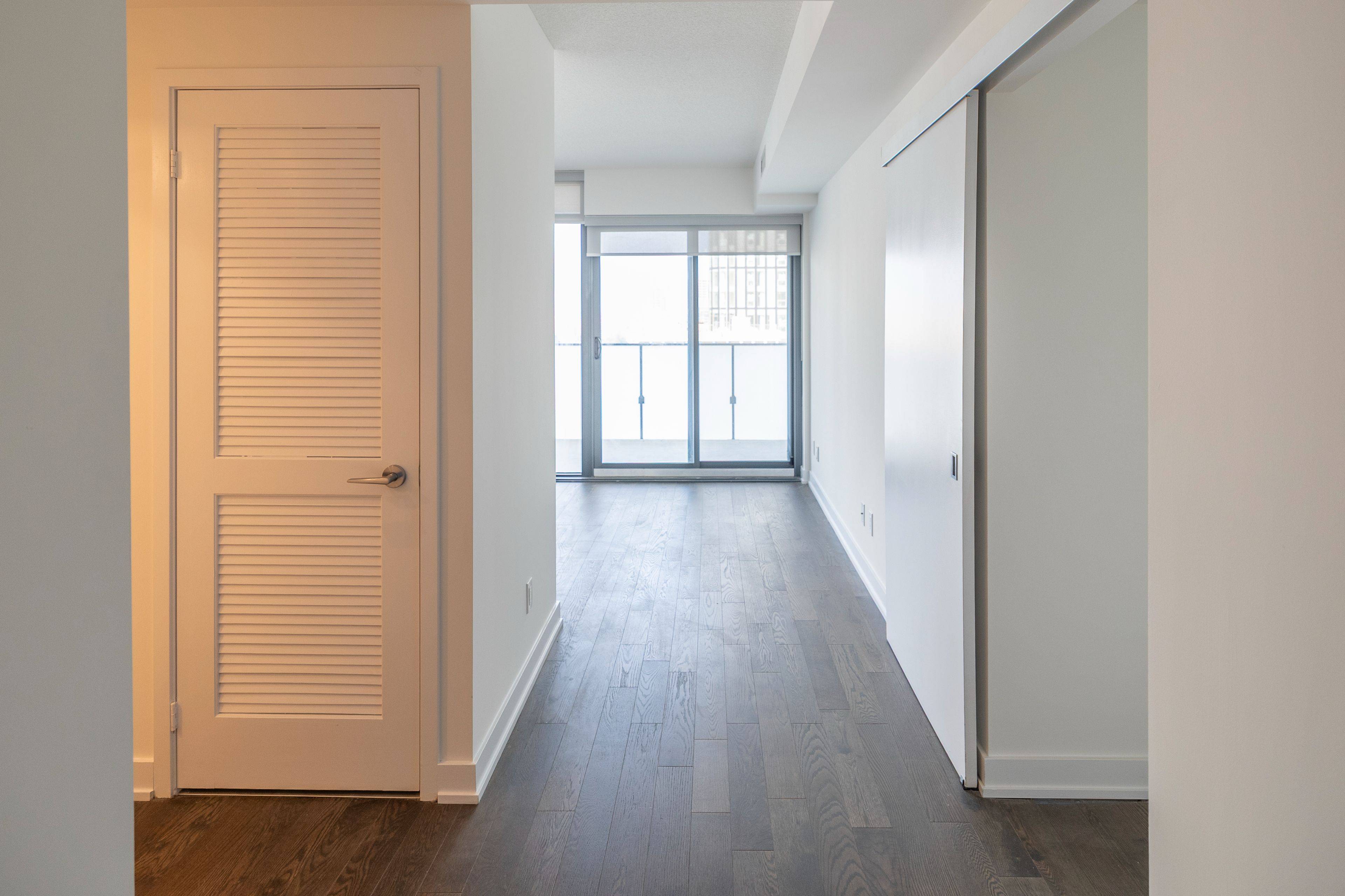 Toronto C08, ON M5C 0A6,25 Richmond ST E #1417
