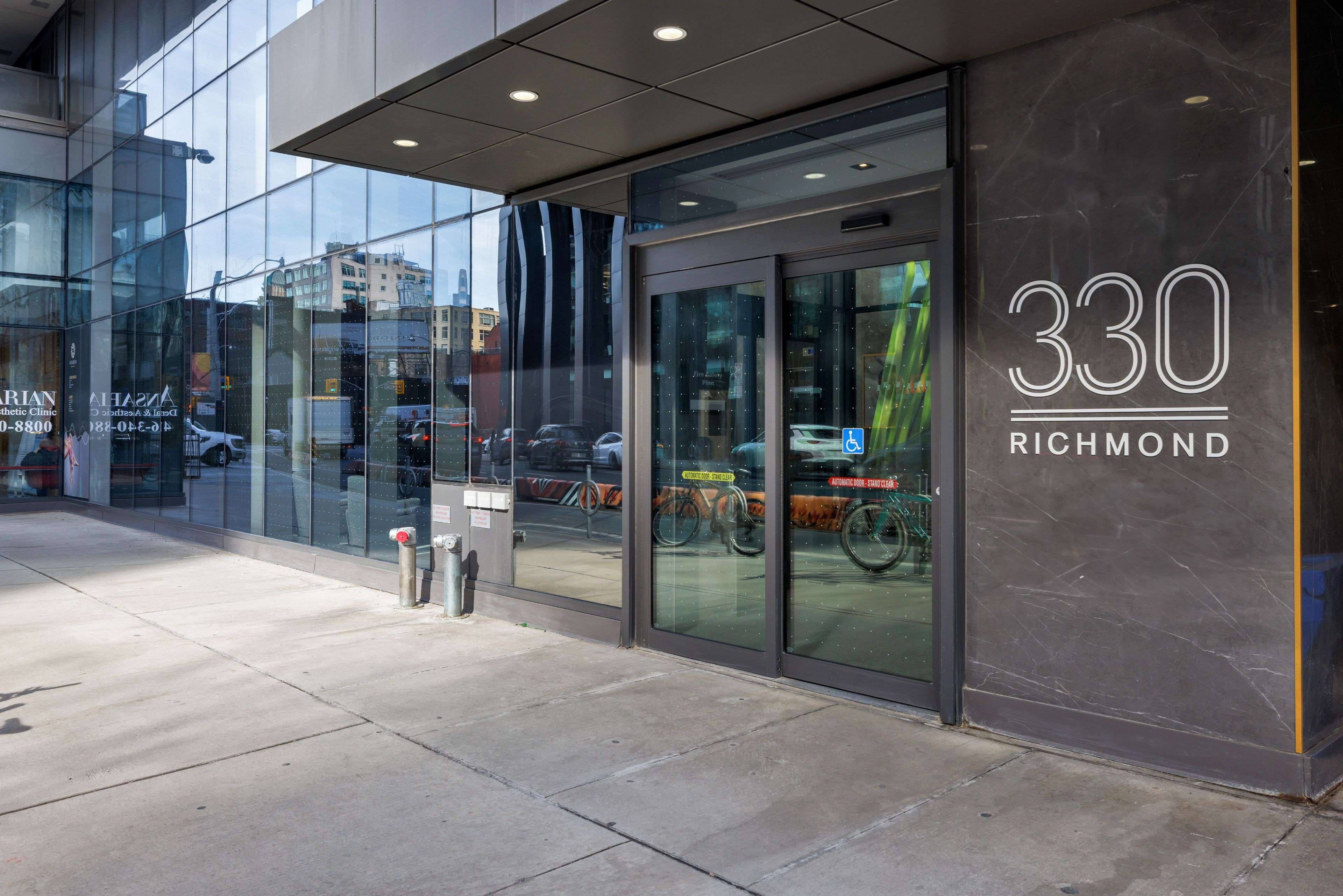 Toronto C01, ON M5V 0M4,330 Richmond ST W #1006