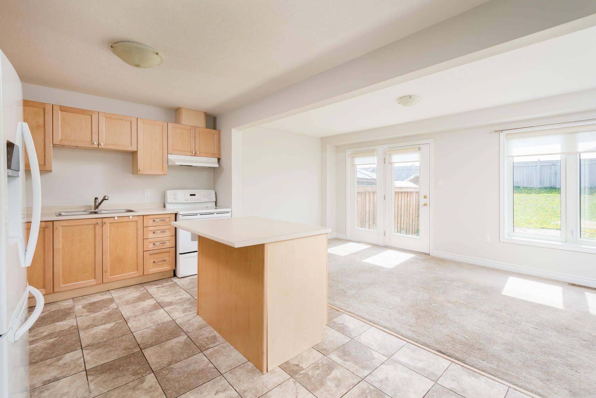 New Tecumseth, ON L9R 0P6,137 Hutchinson DR