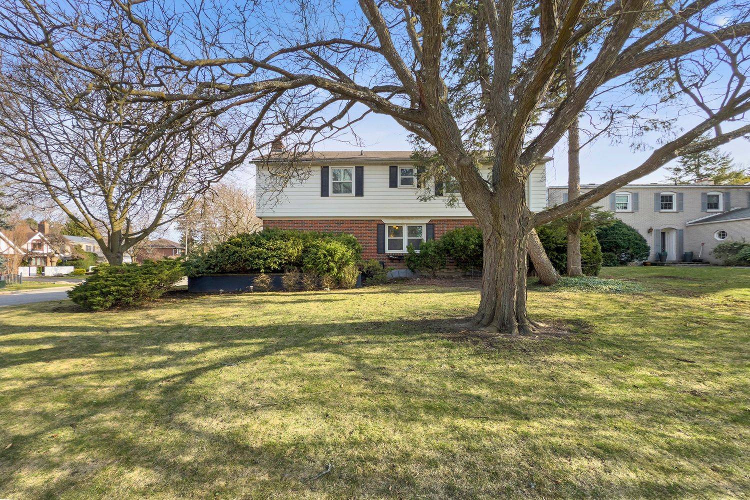 Markham, ON L3T 2G8,15 Alcaine CT