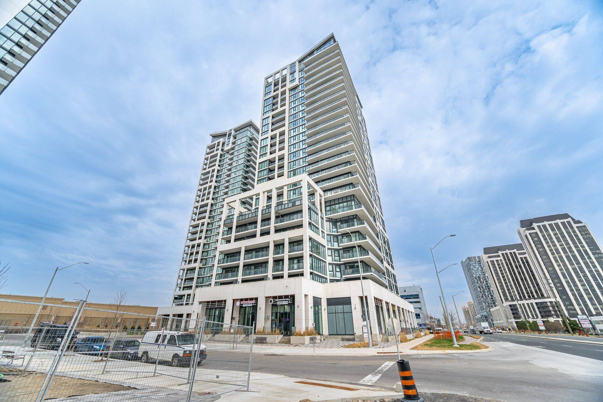 9000 Jane ST #2520, Vaughan, ON L4K 0M6