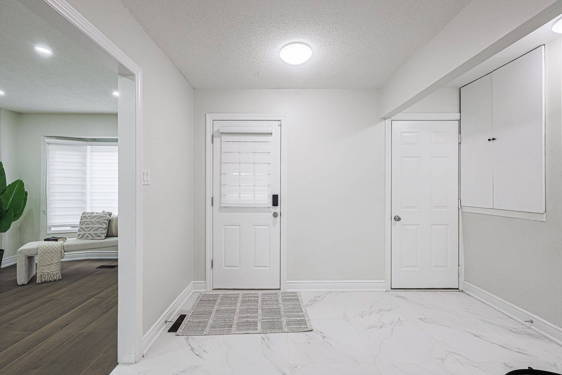 Brampton, ON L6Y 4K7,3 Hawkway CT
