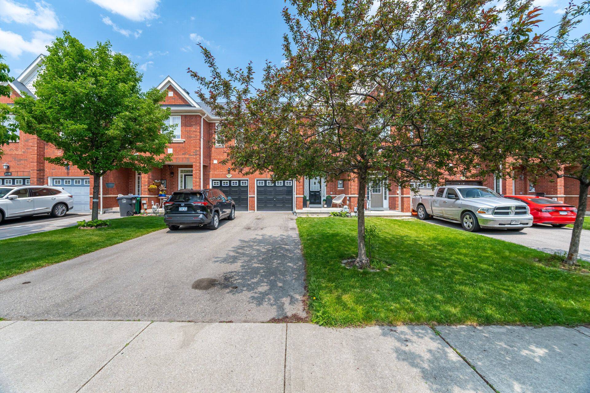 Mississauga, ON L5M 0L5,5153 Angel Stone DR