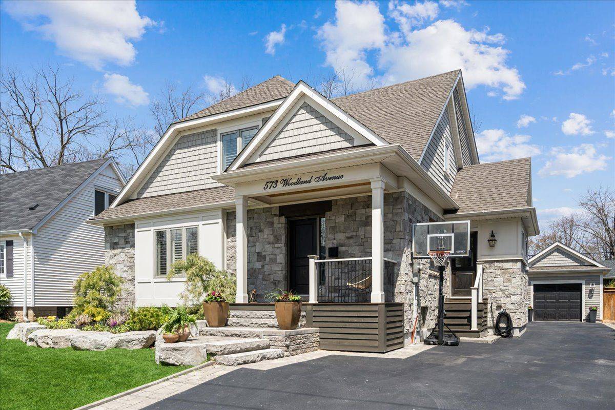 573 Woodland AVE, Burlington, ON L7R 2S3