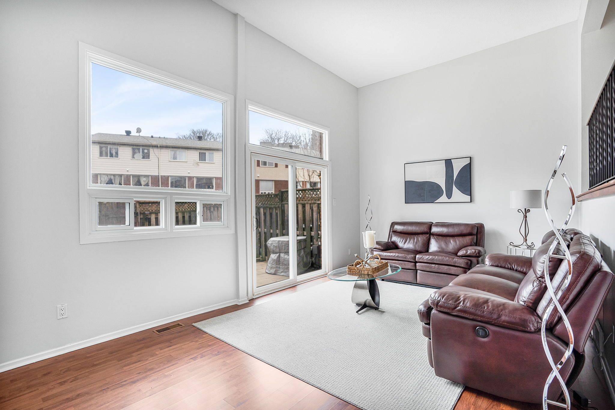 Elmvale Acres And Area, ON K1B 4J5,2115 Erinbrook CRES #49