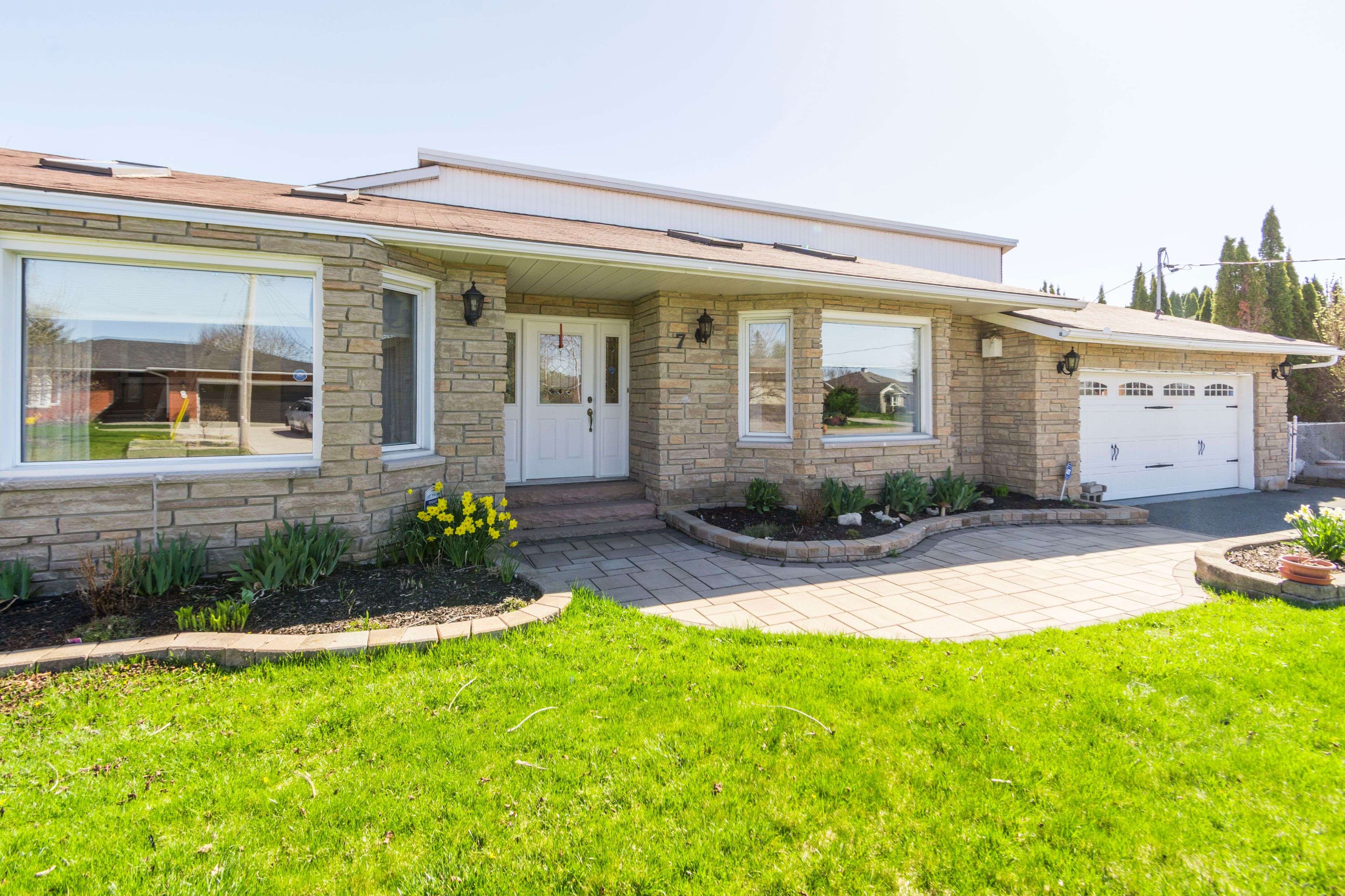 Brighton, ON K0K 1H0,7 Brintnell BLVD
