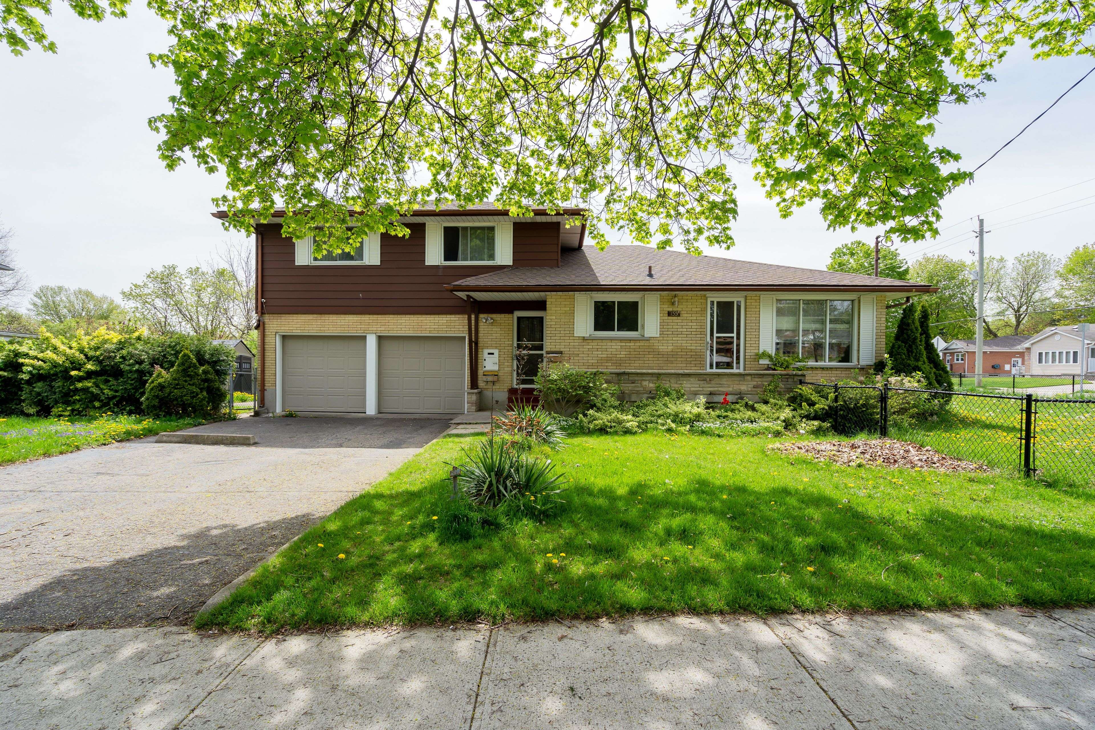 Kitchener, ON N2C 1M6,155 Massey AVE N